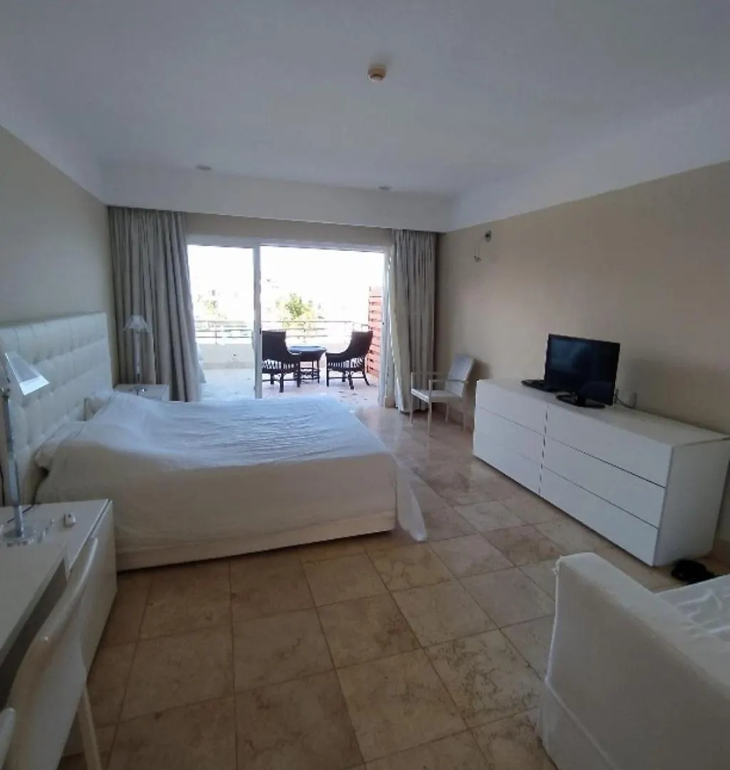 Sotogrande Spacious Beachfront Studio Punta Cana Appartamento